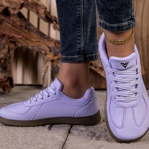 Size 10 women's Runners